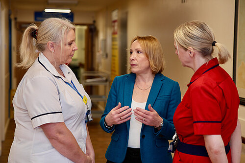 Helen Morgan talking to local nurses